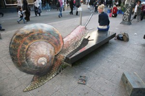 optical illusion giant snail